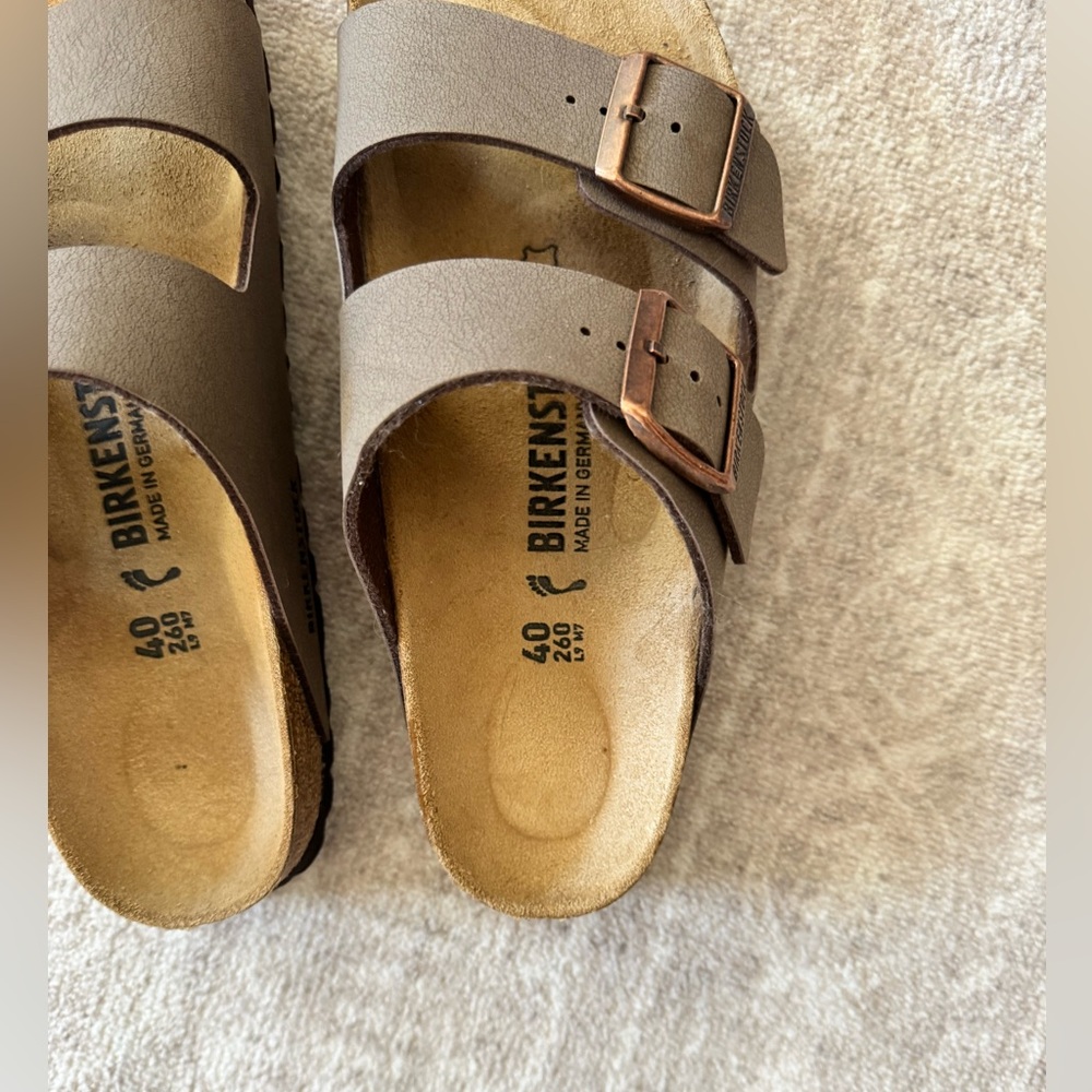 Birkenstock Arizona Two-Strap Sandals in Brown - Picture 5 of 6